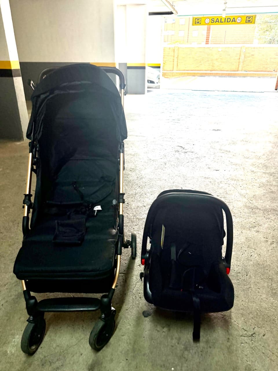 Carriola Bebesit con Silla de Carro Incluida