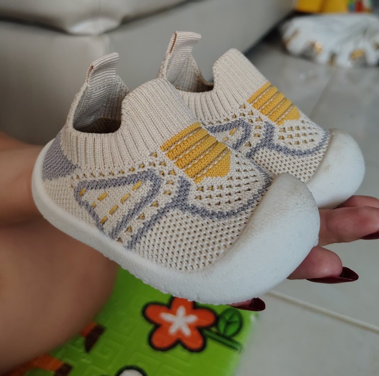 Zapatos de bebé blanco y beige - 6 pares